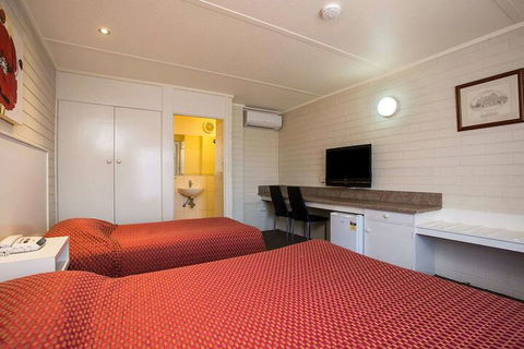 Econo Lodge Portland - Kawana Tourism 6