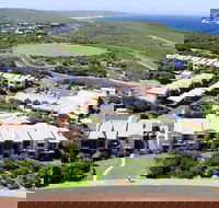Margarets Beach Resort - Kawana Tourism