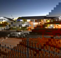 Best Western Coachman's Inn Motel - Kawana Tourism