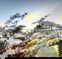 Mangrove Hotel - Kawana Tourism