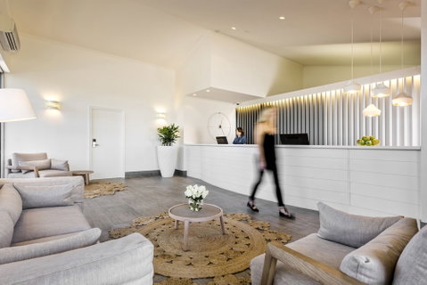 Mangrove Hotel - Kawana Tourism 2