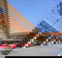 St Georges Motor Inn - Kawana Tourism