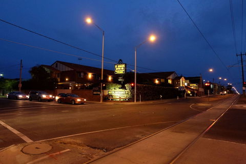 St Georges Motor Inn - Kawana Tourism 2