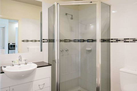 Fairways Resort - Kawana Tourism 4