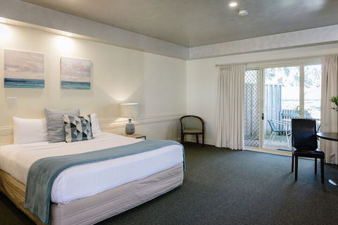 Fairways Resort - Kawana Tourism 2