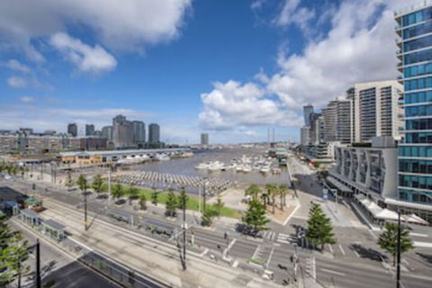 Docklands Private Collection Of Apartments - Digital Harbour - Kawana Tourism 0