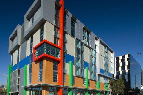 Docklands Private Collection Of Apartments - Digital Harbour - Kawana Tourism 3