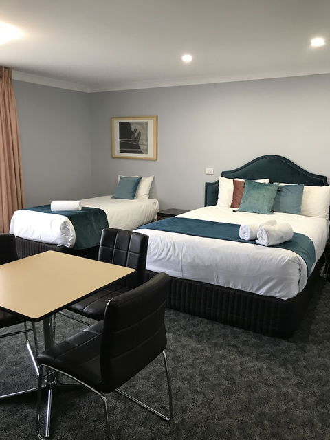 Town & Country Motor Inn Forbes - Kawana Tourism 6