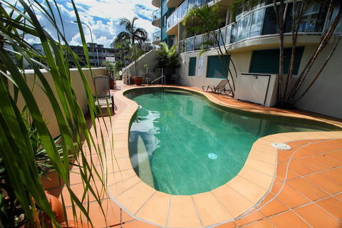 The Waterview - Kawana Tourism 4