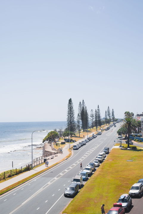 Grand Palais Beachside Resort - Kawana Tourism 2