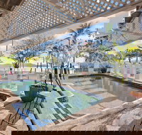 Beach House Motel - Kawana Tourism