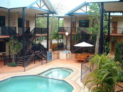 Blue Seas Resort - Kawana Tourism 6