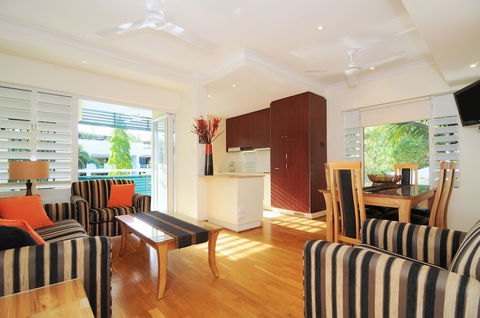 Verandahs - Kawana Tourism 5