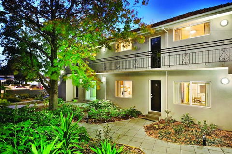 Brighton Serviced Apartments - Kawana Tourism 0