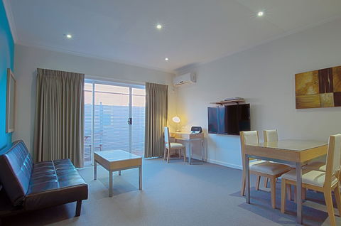 Brighton Serviced Apartments - Kawana Tourism 2