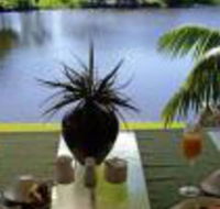 Alexander Lakeside Bed  Breakfast - Kawana Tourism