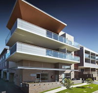 Charlestown Executive Apartments - Kawana Tourism