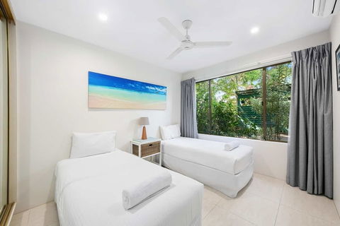 Unit 01 The Noosa Apartments - Kawana Tourism 5