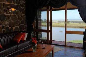 Tuki Retreat - Kawana Tourism 4