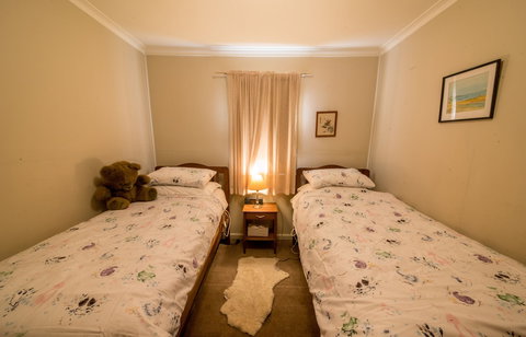 Tuki Retreat - Kawana Tourism 5