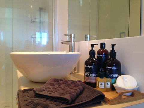 Arjuna Ridge Bed & Breakfast - Kawana Tourism 6