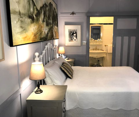 The Chalet Guesthouse And Studio - Kawana Tourism 6