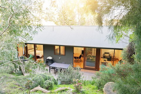 Cladich Pavilions - Kawana Tourism 0