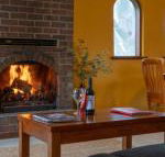 Linger Longer Vineyard Bed  Breakfast - Kawana Tourism
