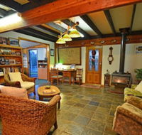 Broadwater Bed  Breakfast - Kawana Tourism