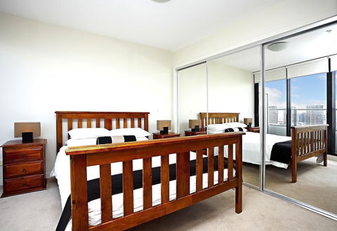 Astra Apartments - Docklands - Kawana Tourism 2
