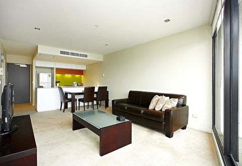 Astra Apartments - Docklands - Kawana Tourism 4