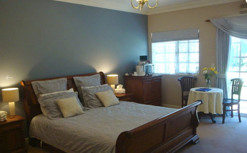 Lanterns Retreat - Kawana Tourism 5