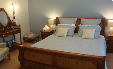 Lanterns Retreat - Kawana Tourism 3