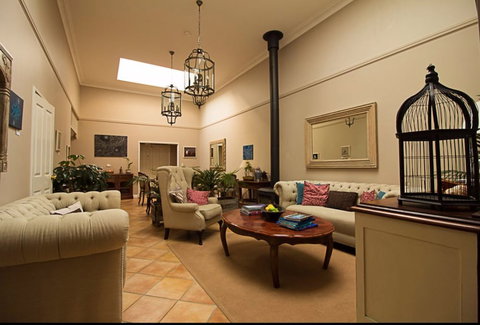 Lanterns Retreat - Kawana Tourism 1