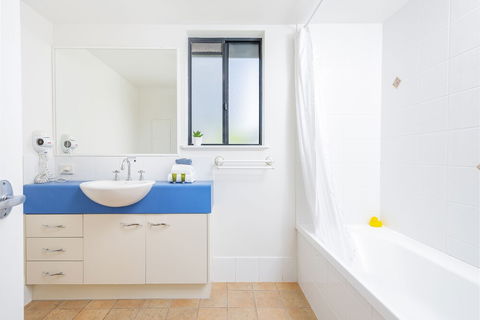 Belaire Place - Kawana Tourism 4