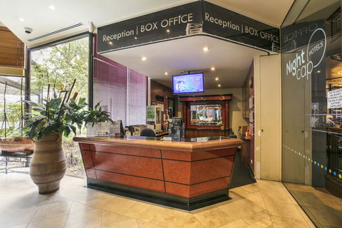 Nightcap At Matthew Flinders Hotel - Kawana Tourism 4