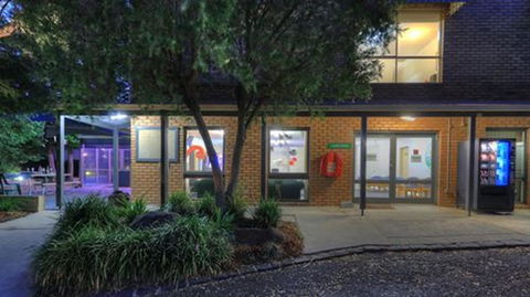Airport Tourist Village Melbourne - Kawana Tourism 1