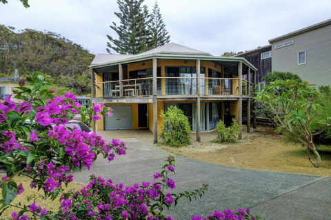 FAR SHORE - Kawana Tourism 4