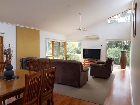 Classic Retreat - Kawana Tourism 5