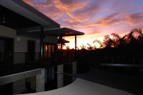 Serendipity Cable Beach Escape - Kawana Tourism 4