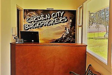 Garden City Backpackers - Kawana Tourism 2