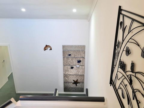 The Artisan 3BR House In The City - Kawana Tourism 2