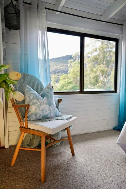 Cedar Country Retreat - Kawana Tourism 4