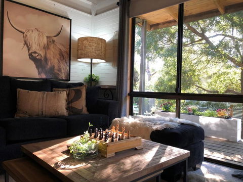 Cedar Country Retreat - Kawana Tourism 6