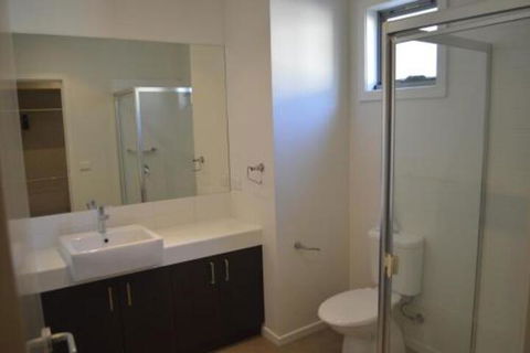 Family Friendly Unit - Kawana Tourism 7