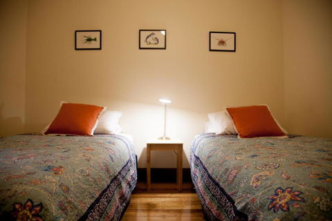 The Pear Cottage - Kawana Tourism 6