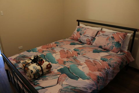 Cozy Stay At Kearsley - Kawana Tourism 6
