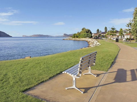 Bella Mare 2 Bedroom Ocean View Terrace Apt - Kawana Tourism 6