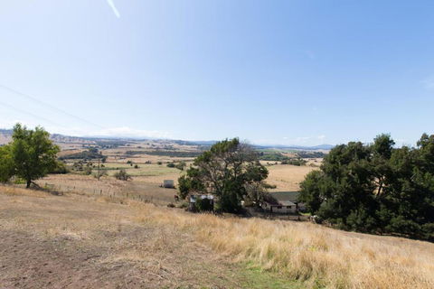 Leichhardt Cottages - Kawana Tourism 1