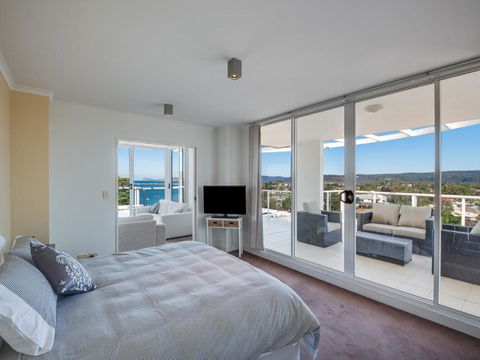 Penthouse 707 4 Bedroom Oceanview Penthouse - Kawana Tourism 4